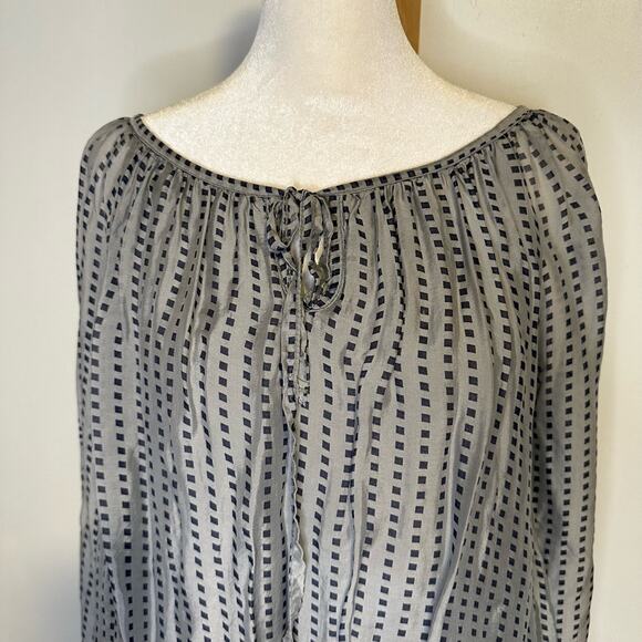Le Marais Paris gray square print long sleeve silk top size S - Picture 4 of 12